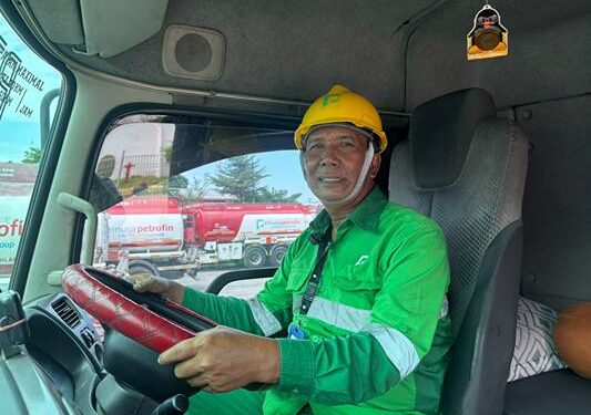 Gunarto, AMT di Fuel Terminal (FT) Medan, yang telah mendedikasikan dirinya selama 22 tahun untuk mengantar BBM ke berbagai penjuru Sumatera Utara.(Dok:Pertamina Sumbagut)