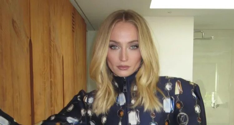 Foto: Sophie Turner berperan menjadi Lara Croft di serial Tomb Raider (Credit instagram/sophiet)