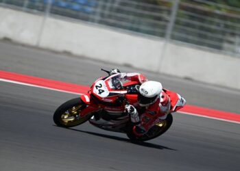 Foto: Astra Honda Racing Team Siap Dominasi Mandalika Racing Series 2025 dengan CBR250RR dan CBR600RR 10