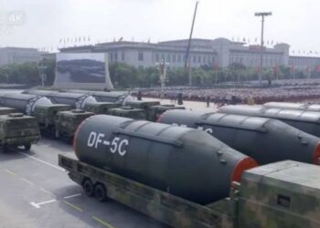 Foto: 80 Tahun Perang Dunia II, Tiongkok Pamerkan Rudal Nuklir hingga Jet Tempur Canggih 9