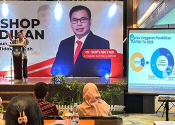 Anggota Komisi X DPR RI dari Fraksi PDI Perjuangan, dr. Sofyan Tan, mengkritik alokasi anggaran yang dinilainya minim untuk program Wajib Belajar 13 Tahun dalam Workshop Pendidikan di Hotel LePolonia Medan, Jumat (12/9).(Ist)