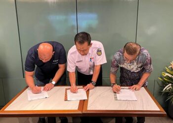 KAI Divre I Sumut Gandeng PIL dan SMTT, Layani Angkutan Container Cargo Sei Mangkei–Belawan Mulai Oktober 2025 1 KAI Divre I Sumut menggandeng PIL dan PT SMTT untuk melayani angkutan relasi Sei Mangkei–Belawan dan sebaliknya. Layanan ini akan dimulai efektif 1 Oktober 2025.(Dok:KAI Divre I Sumut)