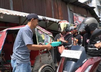 Foto: Rayakan Satu Dekade, Honda PCX Club Indonesia (HPCI) Gelar Bakti Sosial 'HPCI Berbagi' di Medan 2