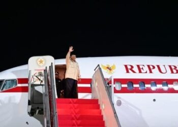 Foto: Prabowo Bertolak ke Beijing, Penuhi Undangan Khusus Xi Jinping dan Hadiri Parade Militer 9
