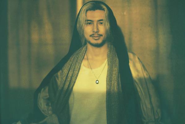 Foto: Salah satu foto publisitas Fujii Kaze terbaru. (Foto: Universal Music Indonesia)