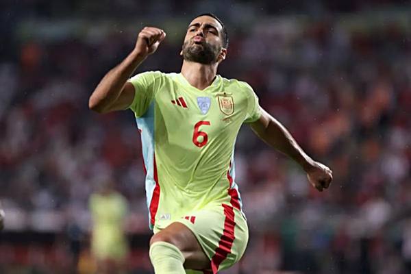 Foto: Gelandang Timnas Spanyol Mikel Merino usai mencetak gol ketiga di Stadion Torku Arena, Konya, Minggu (7/9) waktu setempat. (Foto UEFA.com)