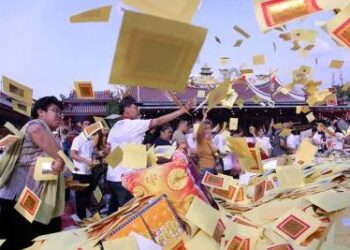 Foto: Vihara Gunung Timur Medan Gelar Hungry Ghost Festival, Tradisi Sakral untuk Leluhur 1