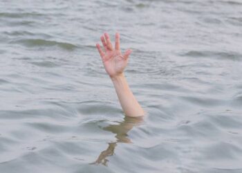 Foto: Dua Karyawan Perusahaan Swasta Dilaporkan Tenggelam di Alur Tano Ponggol, Samosir 10