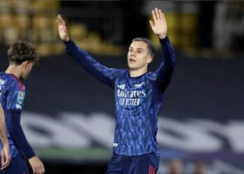 Foto: Arsenal Selesaikan Perlawanan Alot Port Vale dengan Kemenangan 2-0 2