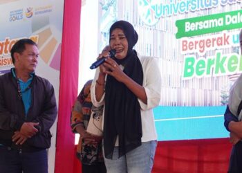 Foto: Kisah Haru Orang Tua Mahasiswa Penerima KIP Kuliah di Medan, dr Sofyan Tan Beri Pesan Menyentuh 6
