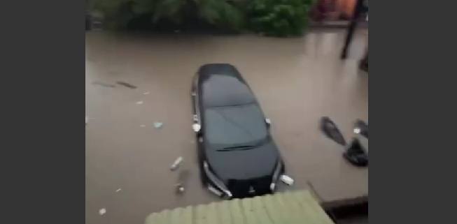 Foto: Situasi banjir dari Jln. Pura Demak, Kota Denpasar, Rabu, (10/09/ 2025). (Foto: BNPB)