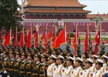 Foto: Mengintip Parade Militer Tiongkok: Unjuk Kekuatan dan Senjata Canggih yang Bikin AS Ketar-Ketir 2