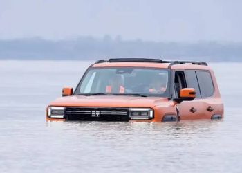 Foto: Jetour Zongheng G700 Cetak Sejarah! SUV Hybrid Chery Taklukkan Sungai Yangtze 8