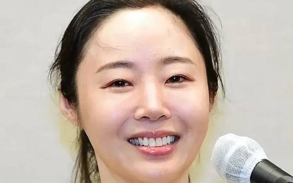 Resmi! Min Hee Jin Luncurkan Agensi Baru 'OOAK' di Tengah Sengketa HYBE 1 Mantan CEO ADOR, Min Hee Jin mendirikan perusahaan industri hiburan baru (Instagram:@fyi.korea)