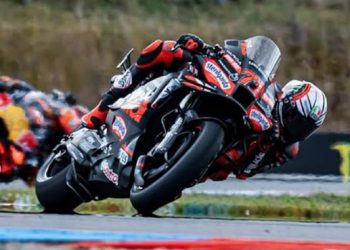 Foto: Hasil Practice MotoGP Australia 2025: Marco Bezzecchi Tercepat, Bagnaia Tembus 10 Besar 3