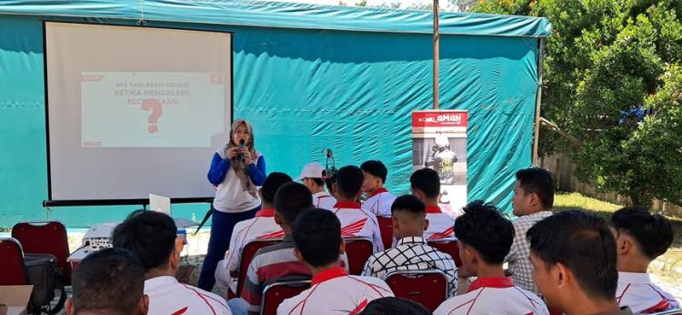 Foto: PT Indako Trading Coy  menggelar program edukatif bertajuk “Safety Riding for Senior High School” di Indako Safety Riding Centre, bekerja sama dengan dealer resmi PT Indako Trading Coy Krakatau pada 08 Oktober 2025.(Ist)
dako Trading Coy Krakatau pada 08 Oktober 2025.(Ist)