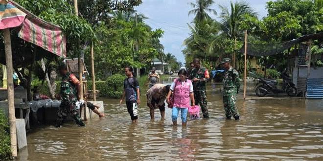 2.350 Rumah Terendam! Banjir Sergai Meluas, Dua Kecamatan Terdampak Parah 1 Banjir yang terjadi di Kabupaten Serdang Bedagai (Sergai) akibat guyuran hujan deras.(Istimewa)