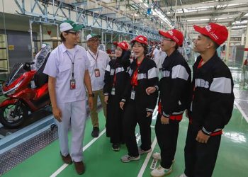 Foto: Gen Z Beraksi, Kreativitas Muda Mengguncang AHM Best Student 2025 8