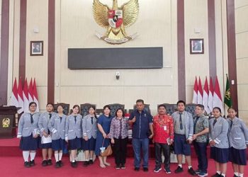 Foto: Anggota DPRD Medan Binsar Simarmata Dukung Pensi SMP Santo Yosep 3
