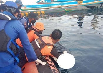 Foto: Dua Nelayan Muna Tewas dalam Kecelakaan Laut, Perahu Ditabrak Kapal Tongkang 7