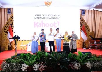FEBIS OJK & PBNU Dorong Kemandirian Ekonomi Santri Menuju Indonesia Emas 9 Kegiatan Forum Edukasi dan Temu Bisnis Keuangan Syariah (FEBIS) serta program Santri Cakap Literasi Keuangan Syariah (SAKINAH) di Pondok Pesantren API Tegalrejo, Magelang, Jawa Tengah, pada Senin (20/10).(Dok:OJK)