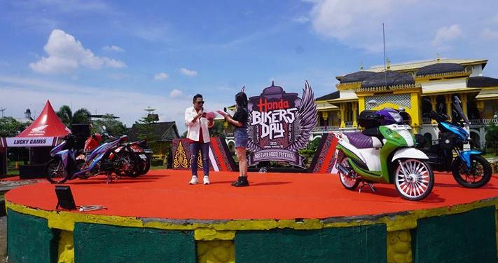 Ribuan bikers dari berbagai klub dan komunitas Honda menyemarakkan Istana Maimun, Kota Medan, dalam gelaran Honda Bikers Day (HBD) 2025 Regional Sumatera yang berlangsung Sabtu (11/10).(Ist)