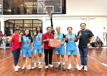 Tim Putri SMP Sultan Iskandar Muda (SIM) keluar sebagai juara pertama dalam Kejuaraan Bola Basket 3x3 Piala dr Sofyan Tan.(Ist)
