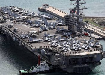 Foto: AS Kerahkan Kapal Induk ke Amerika Latin, Targetkan Penyelundup Narkoba 6
