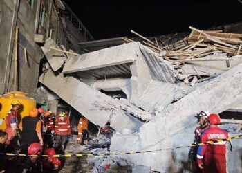 Sebanyak 91 orang diduga masih tertimbun material bangunan.(Foto/BNPB)