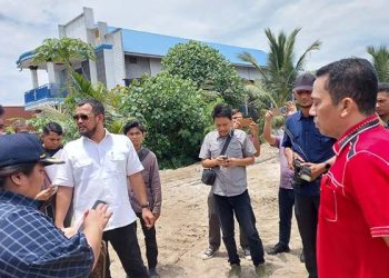 Foto: DPRD Medan Tinjau Pinimbunan Hutan Mangrove di Belawan 8