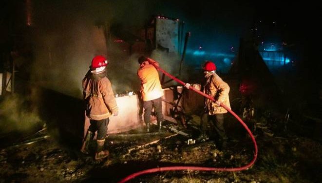 Rumah Warga di Sidikalang Dairi Ludes Dilalap Api, Kerugian Ditaksir Rp250 Juta 1 Proses pemadaman dan pendinginan berhasil diselesaikan pada pukul 01.30.(UPT Damkar Dairi)