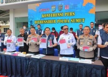 Polda Sumut dan Satgas PASTI  baru-baru ini mengumumkan keberhasilan mereka dalam mengungkap dan menangkap pelaku kasus penipuan keuangan, Rabu (15/10/2025).(Dok:OJK Sumut)