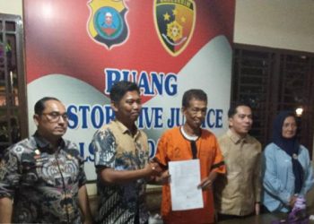 Foto: Rico Waas Dukung Penuh Perdamaian Lurah Perintis vs Warga: "Jadi Pelajaran Berharga" 4