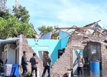 Foto: 772 Rumah Rusak Akibat Cuaca Ekstrem di Cianjur, Puluhan KK Mengungsi 1