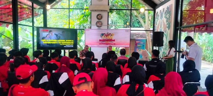 Foto: PT Astra Honda Motor (AHM) menghadirkan talkshow bertajuk “Leadership & Growth Mindset of Gen Z as Future Leaders” yang berlangsung di Rumah Perubahan pada 22 Oktober 2025.(Ist)