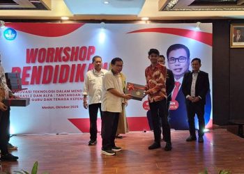 Foto: Tantangan Pendidikan Generasi Z & Alfa: DPR Soroti Peran Guru & Kesejahteraan 9