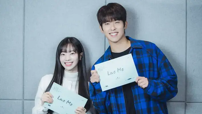Foto: Dahyun (kiri) dan Lee Si-woo.(Foto: JTBC)