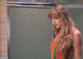 Foto: Taylor Swift Cetak Sejarah: ‘The Life of a Showgirl’ Kuasai Billboard Sebulan Penuh 1