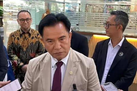 Foto: Menteri Koordinator Bidang Hukum, HAM, Imigrasi dan Pemasyarakatan, Yusril Ihza Mahendra.(Foto:Sindonews)