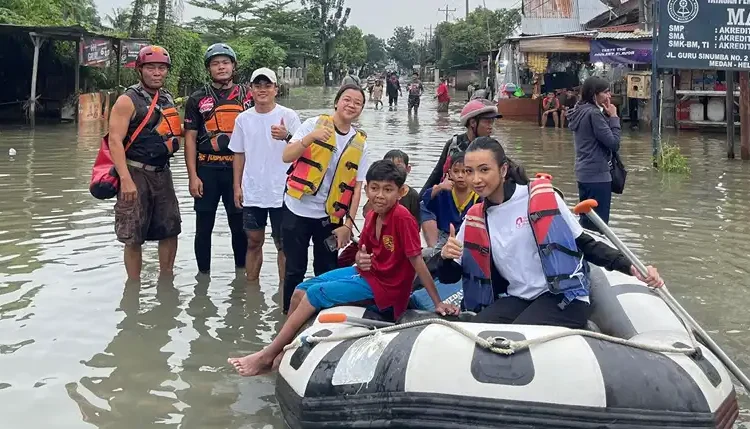Foto: Satgas Tanggap Bencana dari organisasi Taruna Merah Putih (TMP) menjadi salah satu yang paling sigap dalam menyalurkan bantuan darurat dan melakukan evakuasi bagi warga yang terkena dampak.(Ist)