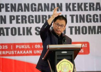 dr. Sofyan Tan, Komisi X DPR RI saat menjadi  keynote speaker di Kampus Universitas Katolik (UNIKA) Santo Thomas, Medan, pada hari Jumat (7/11).(Ist)