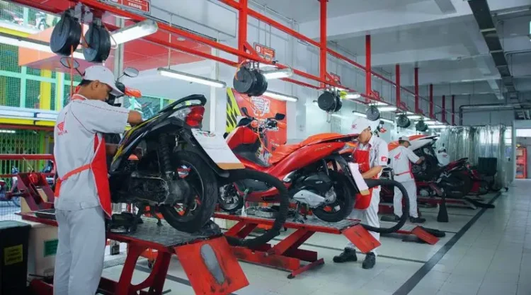 Foto: Honda melalui jaringan AHASS (Astra Honda Authorized Service Station) kembali menghadirkan program bertajuk "GEBER.(Ist)