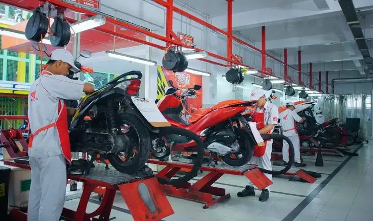 Foto: Honda melalui jaringan AHASS (Astra Honda Authorized Service Station) kembali menghadirkan program bertajuk "GEBER.(Ist)