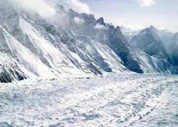 Foto: Longsor Himalaya Nepal: 2 Pendaki Asing Tewas, 5 Lainnya Hilang 5