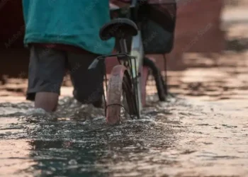 Foto: Banjir Vietnam Terparah 50 Tahun, Rugi $345 Juta 3