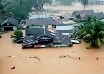 Foto: Banjir-Longsor Sumut: 17 Warga Tewas 2
