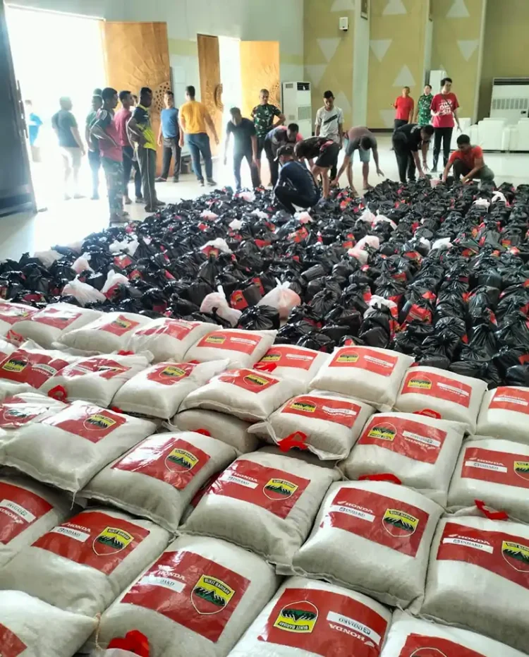 Foto: Indako Trading Coy, menyalurkan bantuan kemanusiaan untuk warga terdampak.banjir dan longsor Sibolga pada tanggal 29 November 2025.(Ist)