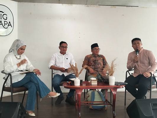Foto: Kegiatan diskusi "Satu Tahun Pemerintahan Prabowo-Gibran Dari Sudut Pandang Energi" di Medan, Sumatera Utara, Selasa (11/11/2025).(Foto:SeputarSumut.com)