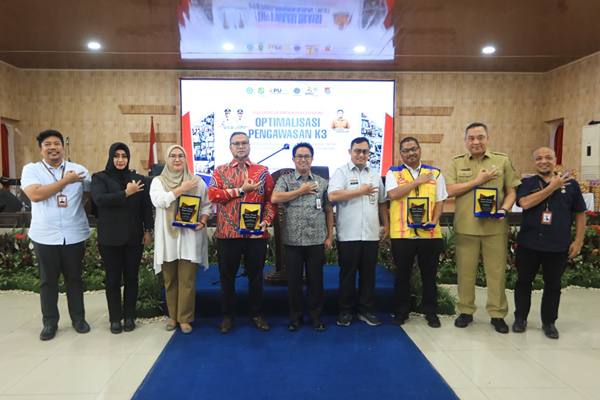 Foto: Kegiatan Focus Group Discussion (FGD) Optimalisasi Pengawasan Keselamatan dan Kesehatan Kerja (K3) di Gedung serbaguna PKK Kota Medan, Selasa (11/11/25).(Dok:Diskominfo Medan)