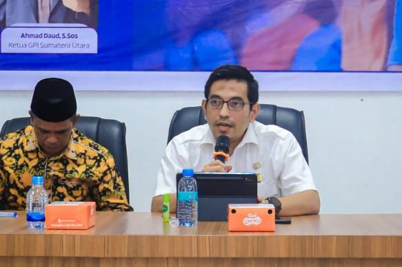 Foto: Wali Kota Medan, Rico Tri Putra Bayu Waas diwakili Kepala Bappeda Ferry Ichsan menghadiri launching Rumah Ibadah dan Madrasah Ramah anak yang digelar di aula kantor Kemenag Medan, Rabu (12/11/2025).(Dok:Diskominfo Medan)